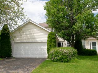 28816 Bakers Dr, Lakemoor, IL 60051
