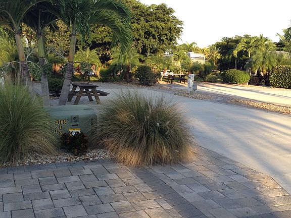 2nd image of 816 Gulf Waters Blvd