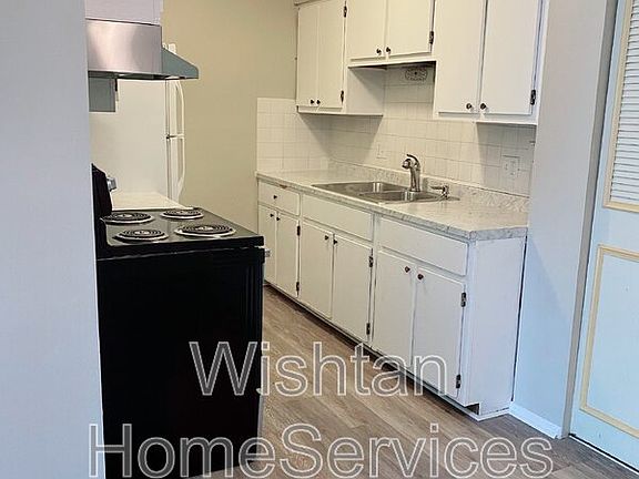 2nd image of 218 Charleston Blvd Floor 3