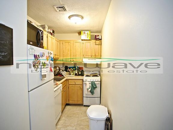 5th image of 1102 Boylston St #1