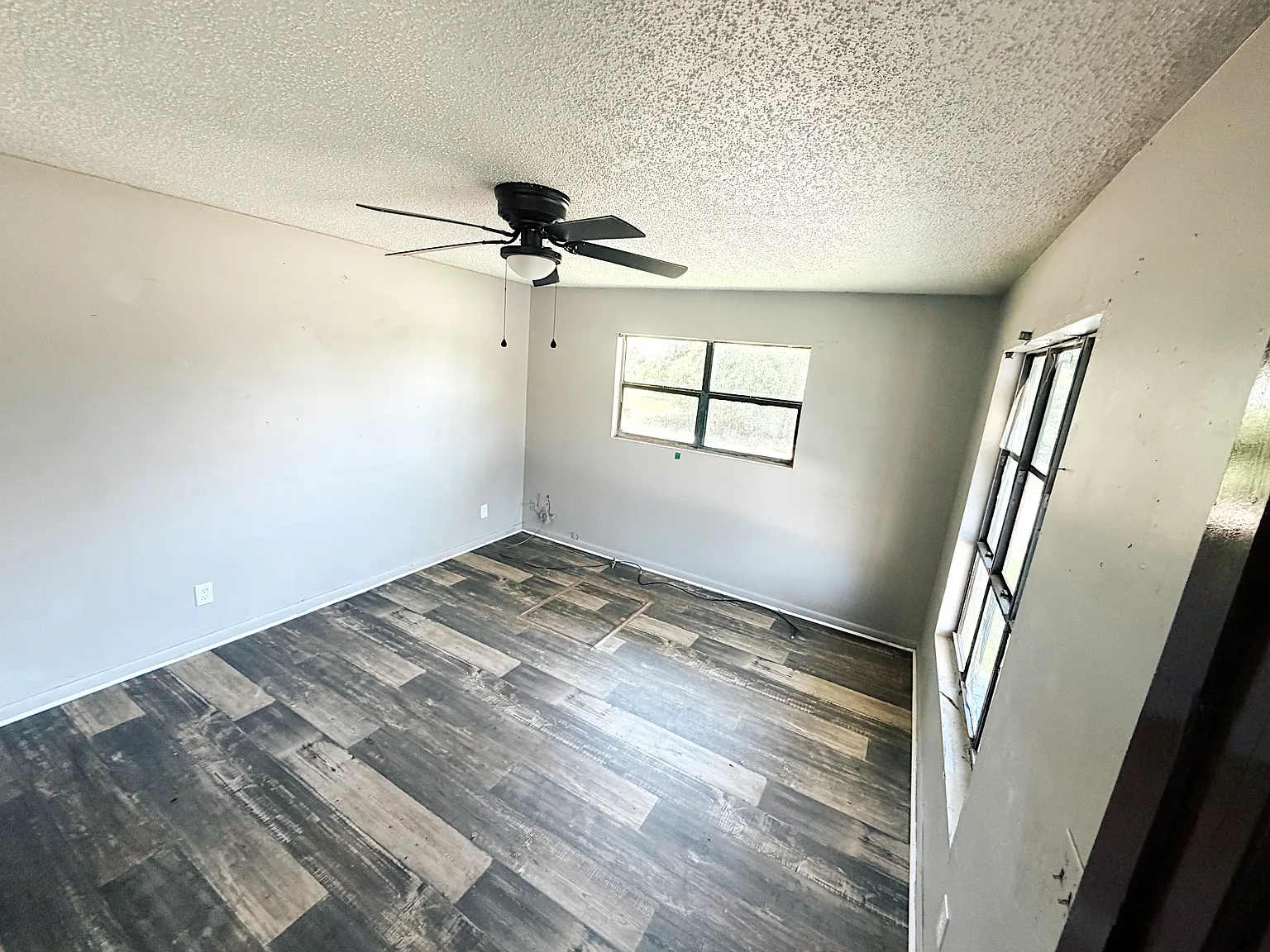 1100 Ash St — Photo 3