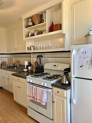 Rented by Tyler Vincent Real Estate Inc | media 3