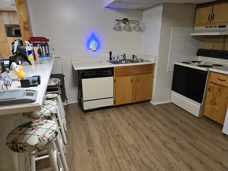3339 Sanford Dr #B — Photo 7