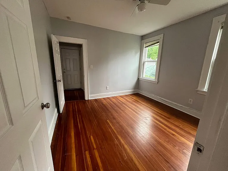 415 Willow St — Photo 13