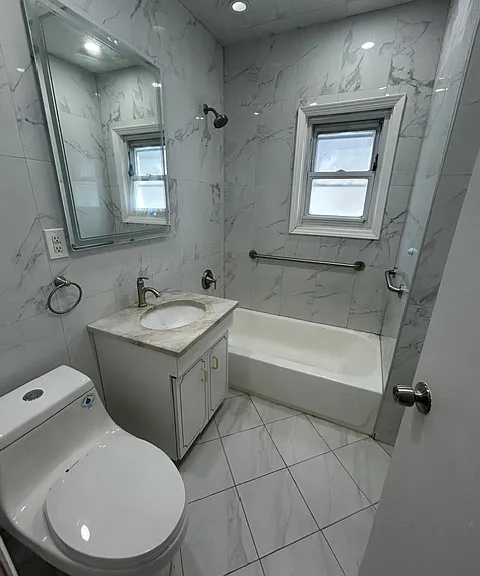 262 Hornblower Ave #1A — Photo 2