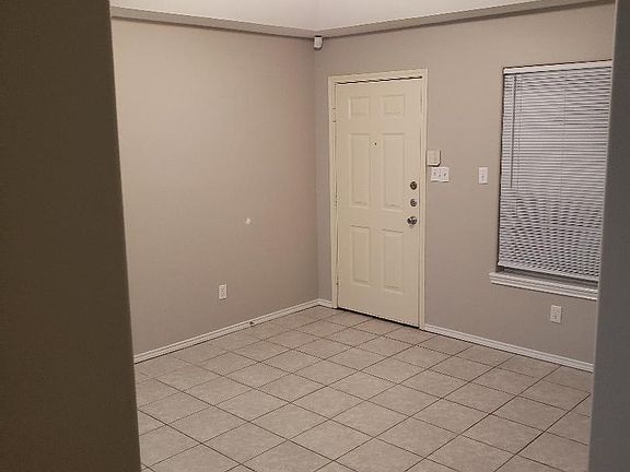3rd image of 601 S Ohare Dr APT 3