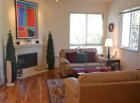 4th image of 107 El Camino Real APT 201