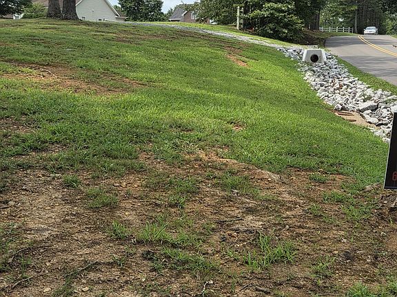 5th image of 7212 Old Nashville Rd