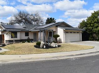 3694 Manila Ave, Clovis, CA 93612