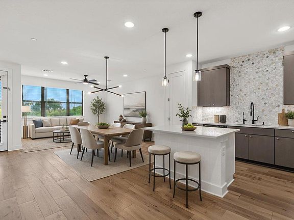 3rd image of 315 Holton Dr #201