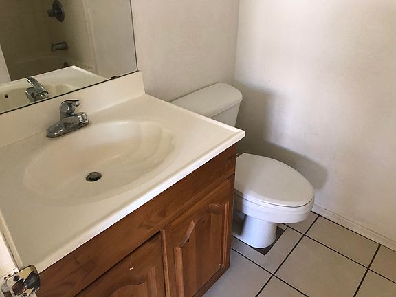 4th image of 13914 N El Frio St