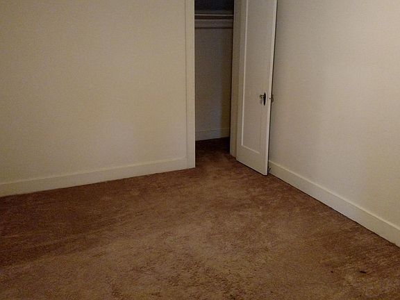 3rd image of 34 Glenwood St APT 5