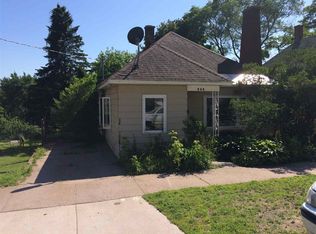 545 W Bluff St, Marquette, MI 49855