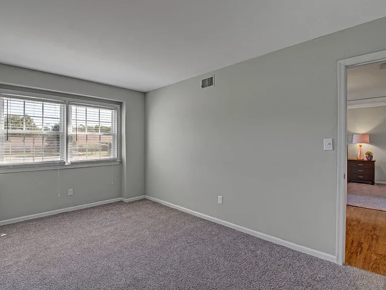 2112A Criston Dr — Photo 14