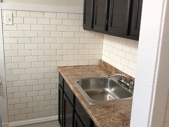 3rd image of 6368 N Hermitage Ave #1