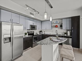 8000 West Dr APT 304, Miami Beach, FL 33141
