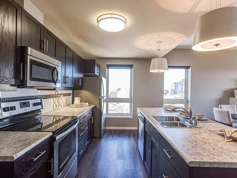 300 Assiniboine Ave — Photo 24