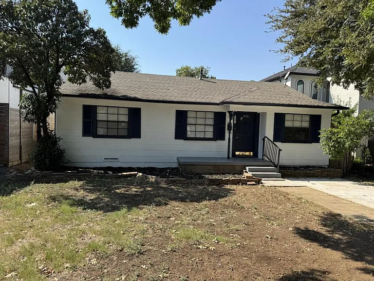 8427 Ridgelea St — Photo 2
