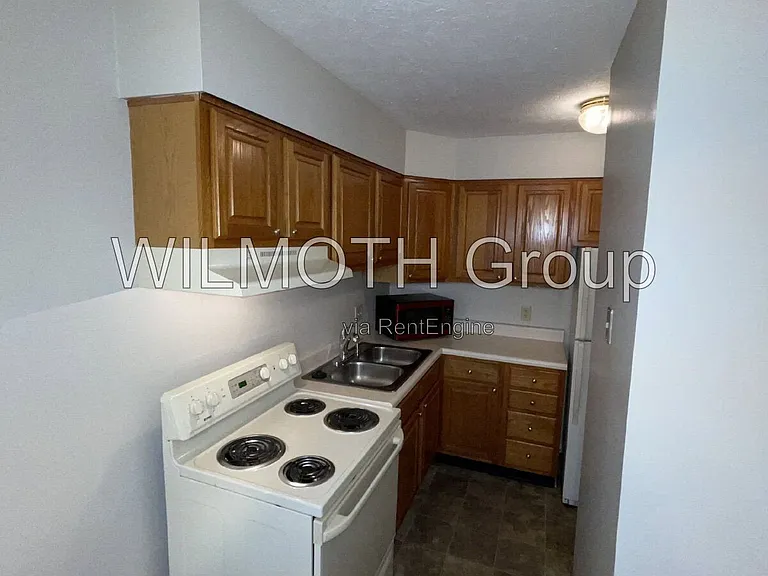 943 W McKay Rd — Photo 5