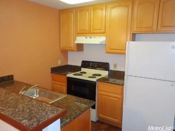 3941 Madison Ave APT 101, North Highlands, CA 95660