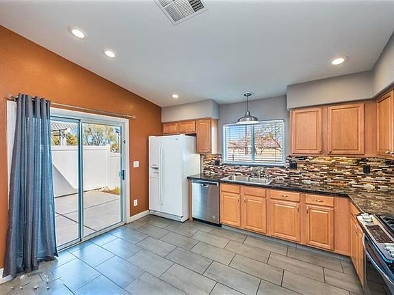 4th image of 5350 Blue Oat Ave