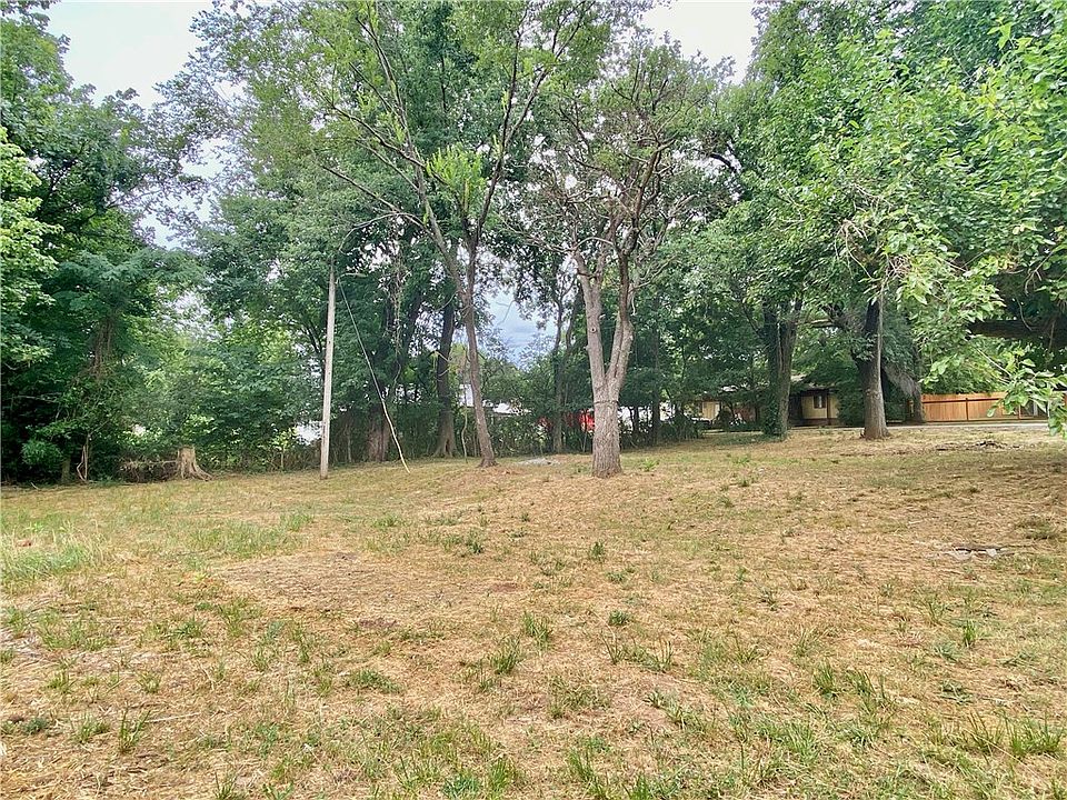 1st image of 309 Hawkins Ave