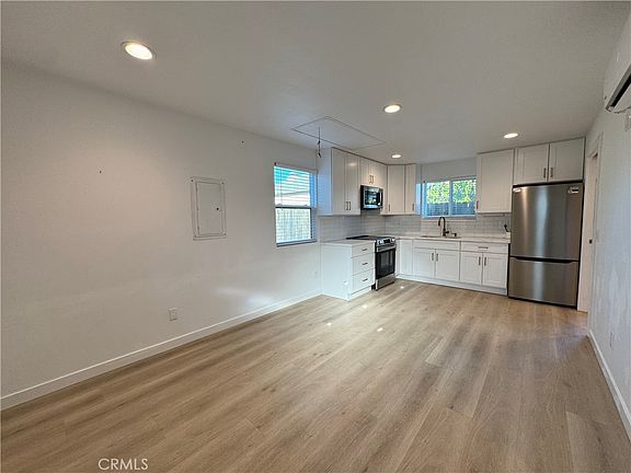 5th image of 320 S Colfax St #2