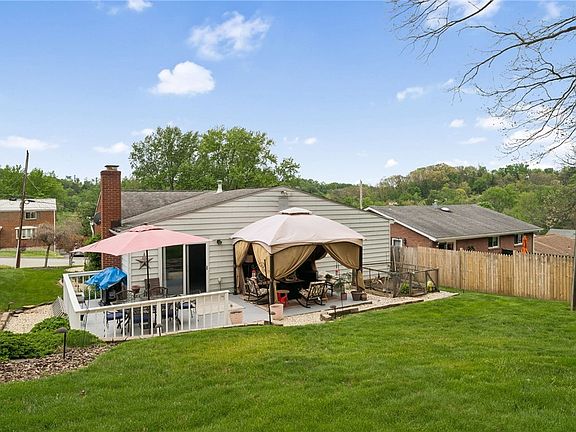5th image of 90 Sierra Dr