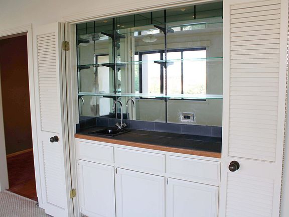 5th image of 4001 N New Braunfels Ave APT 406A