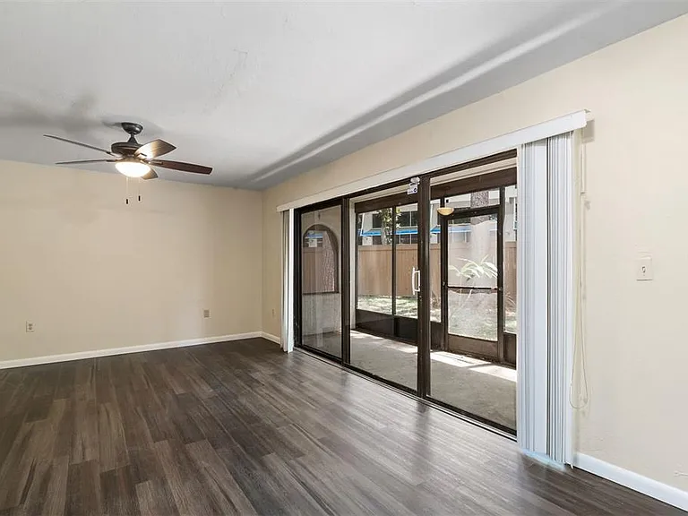 2635 SW 35th Pl #301 — Photo 15