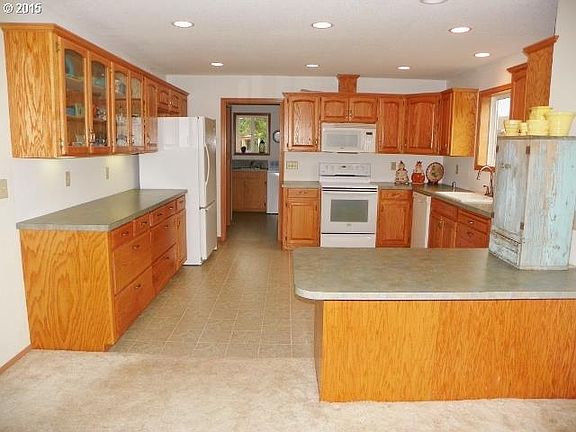 5th image of 190 Dakota Dr