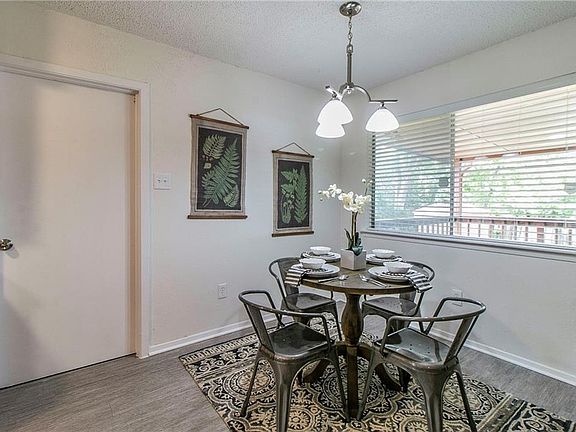3rd image of 6907 Hillcroft Dr