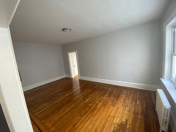 4th image of 108 2nd Ave #6f2eb1307