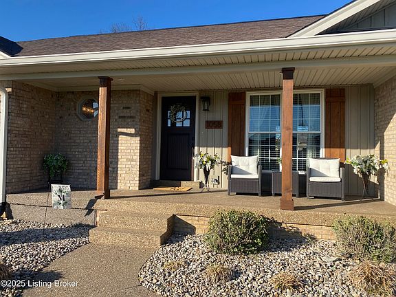 2nd image of 1058 Cobblestone Cir