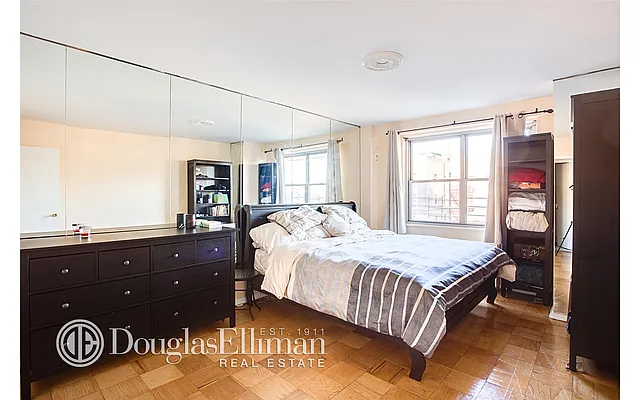 Sold by Douglas Elliman | media 24