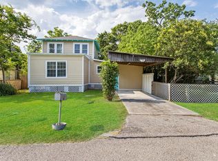 130 Bay Oaks Rd, La Porte, TX 77571