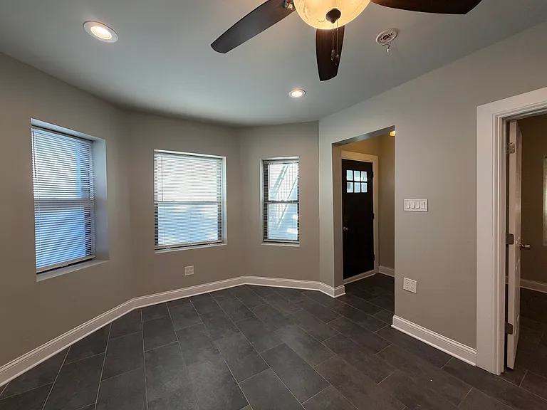 701 N Saint Louis Ave — Photo 9