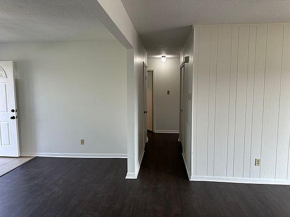5th image of 48 Walnut Valley Dr