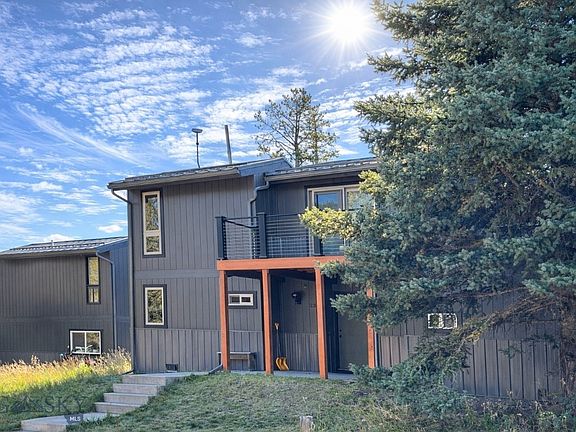 2nd image of 25 Bridger Pines Rd