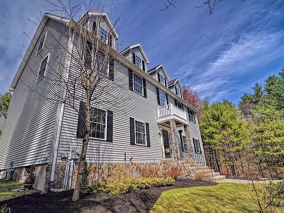 2nd image of 6 Whites Pond Dr