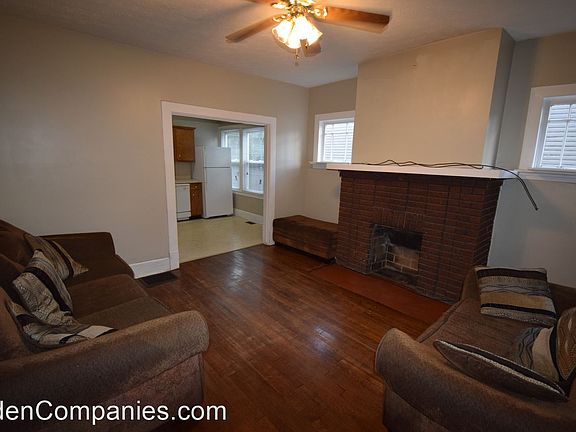 4th image of 1105A Crescent Ave