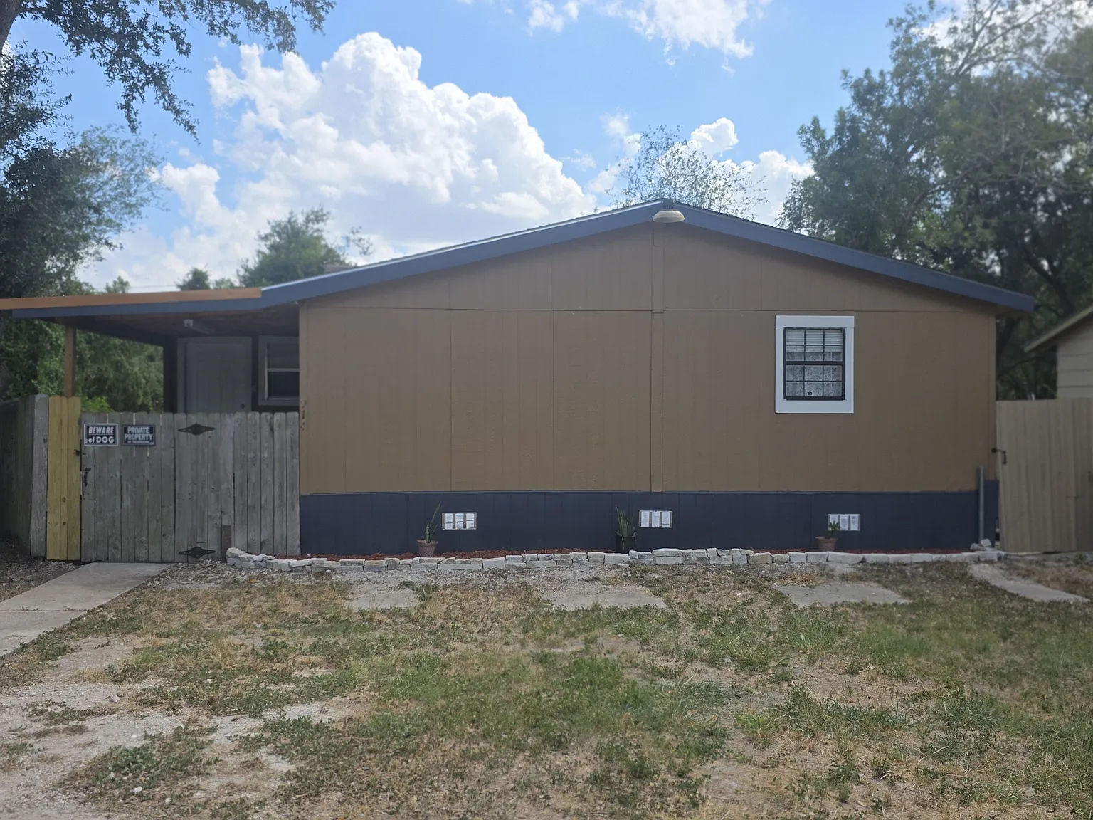 914 Wilson St — Photo 1