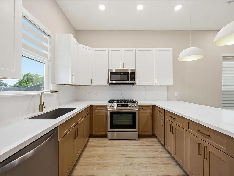 4013 Griggs Rd #B — Photo 11