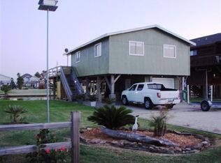 303 Anchor Dr, Freeport, TX 77541