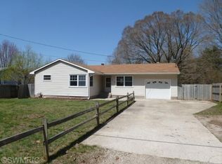 812 Benston Rd, Whitehall, MI 49461