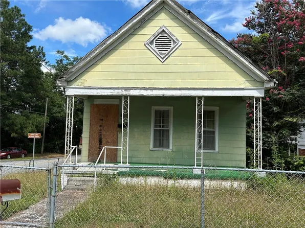 914 11th Ave, Phenix City, AL 36867