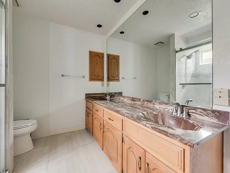 2623 Fallcreek Dr — Photo 12