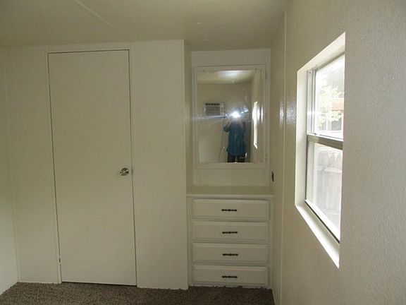BEDROOM - CARPET