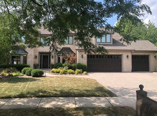 23 Marywood Trl, Wheaton, IL 60189