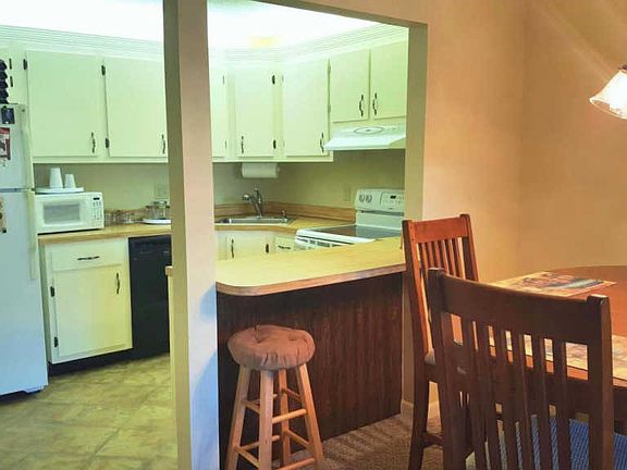 3rd image of 118 Lake Pine Cir APT A-2